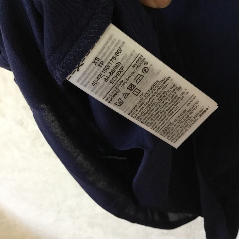 GAP Factory Navy Blue Pleated Print Tank Top - Picture 9 of 10